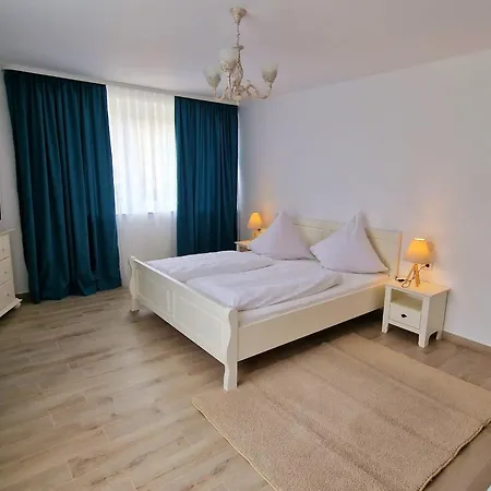 Casa Avram